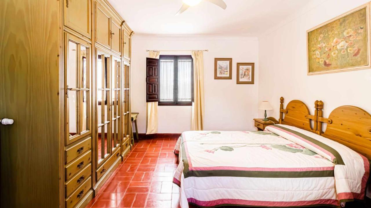 Hacienda típica sevillana en Marchena Lugar ideal para ver Andaluci Exterior foto